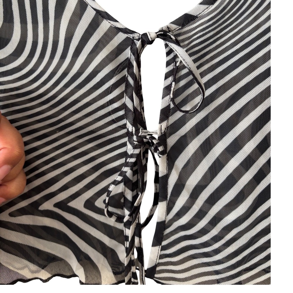 H&M Divided Zebra Psychedelic Mesh Tie Front Crop Top Flare Sleeve Black White M - Picture 3 of 4